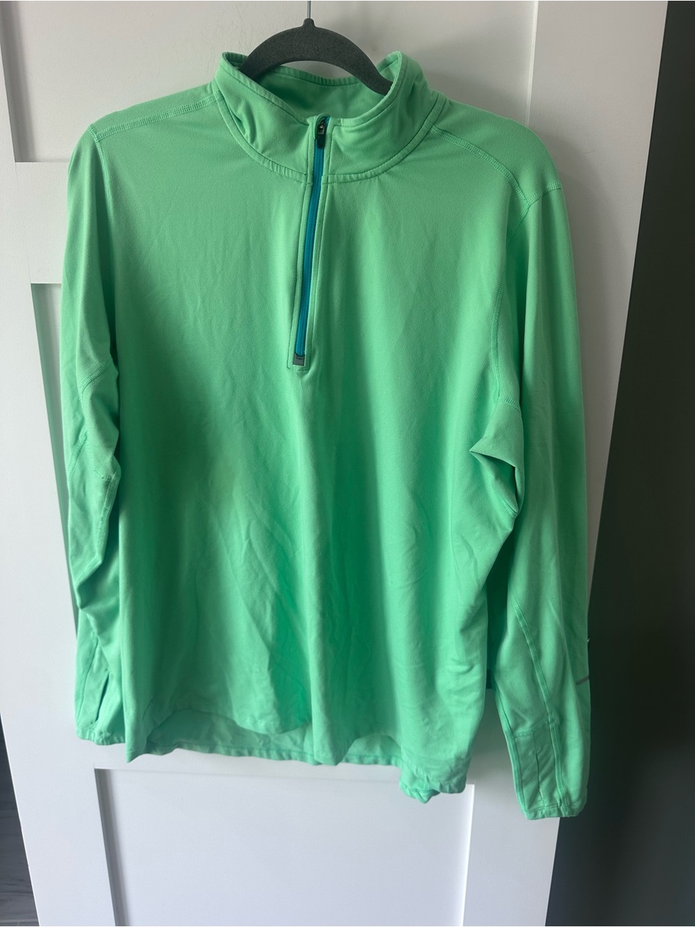 Nike Element Dri-FIT 1/2-Zip Running Top.size Large  Green